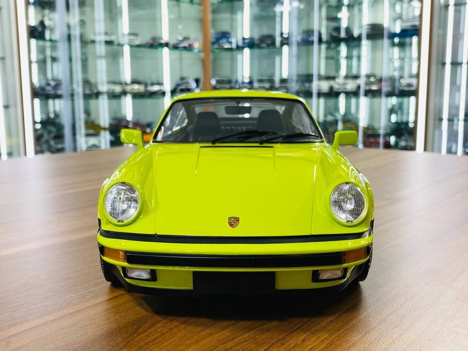 Minichamps Porsche 911 Turbo (1977) - Light Green [1/12 Diecast] - Image 2 of 4