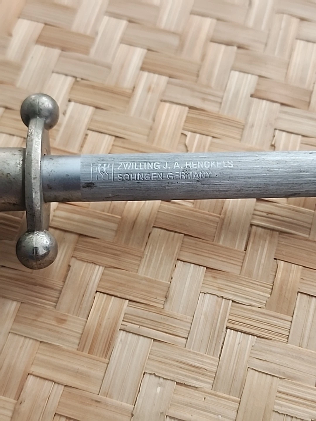 VINTAGE ZWILLING J A Henckels 10" Honing Steel Solingen Germany Knife Sharpener
Opens in a new windo