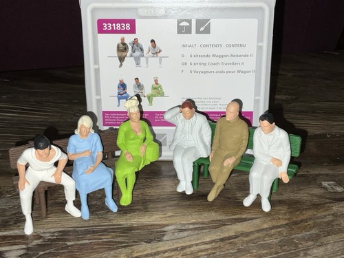 POLA 331838 Juego de 6 figuras de pasajeros de tren sentado - escala G | Condition: Used