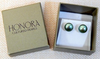 NIB Honora Pistachio Green Cult Fresh Pearl 9mm Sterling Silver Stud Earrings