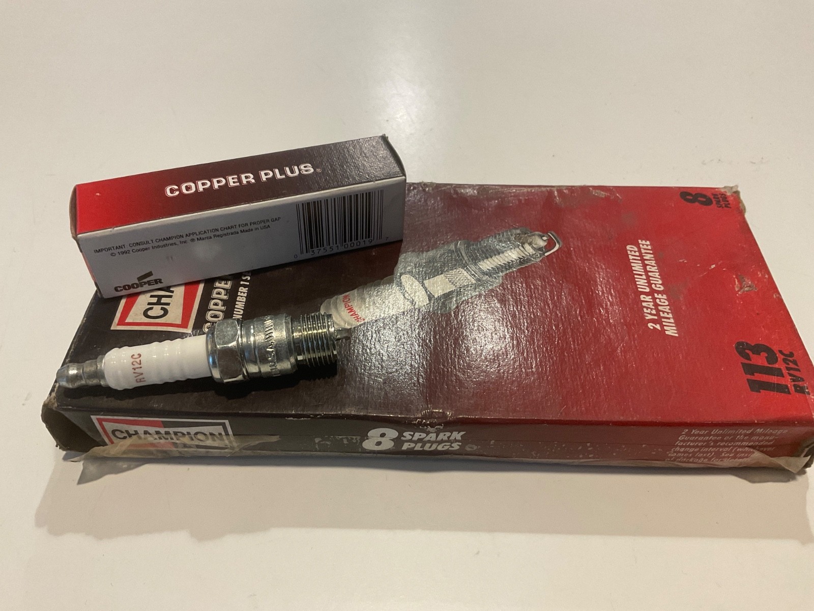 8 Champion Copper Plus Spark Plugs RV12C 113 NOS