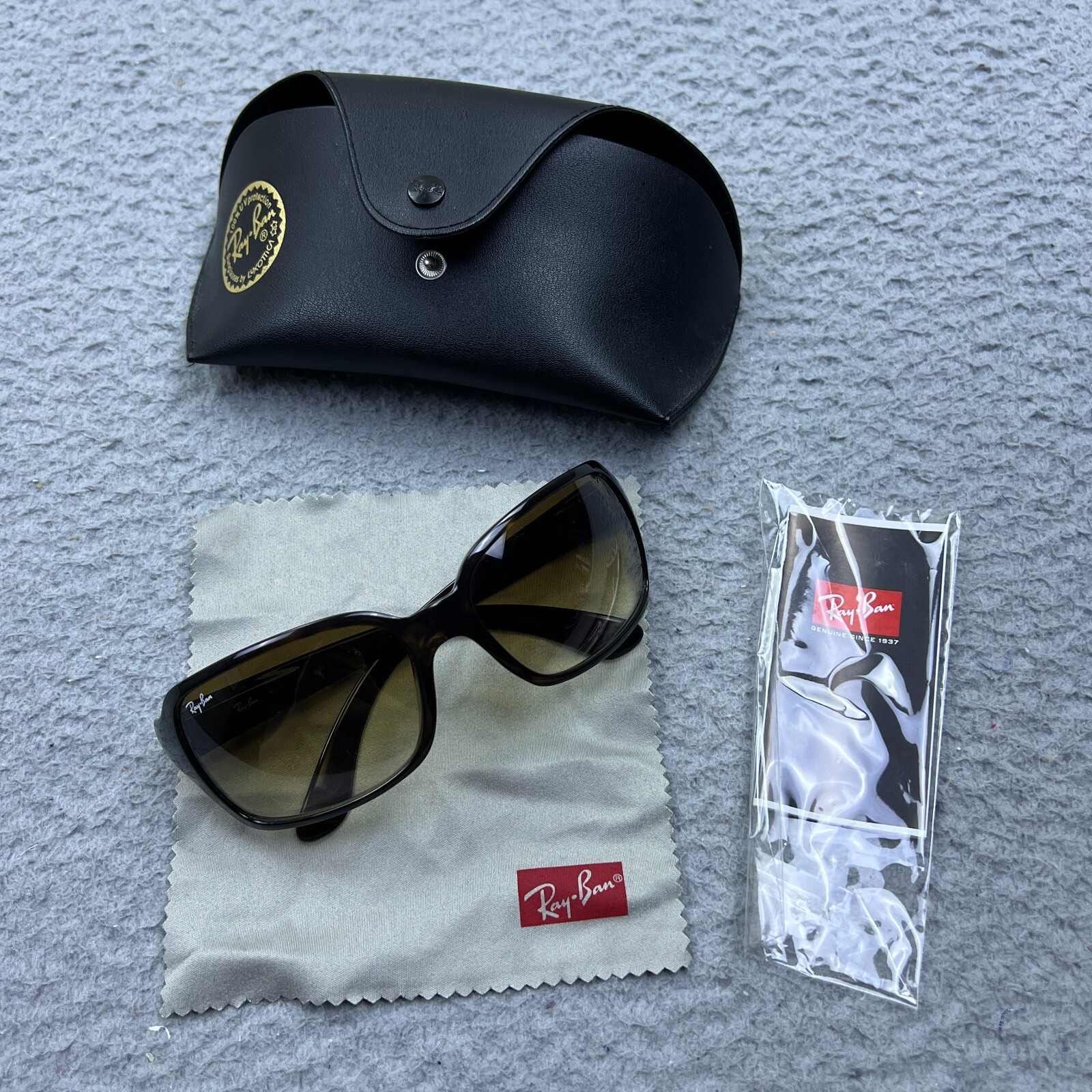 RAY BAN Sunglasses Tortoise Frame RB 4068 710/51 Gradient Brown Lenses + Case