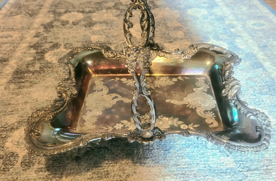 Antigua cesta con patas de placa de plata cuádruple meridiana Foto 4 de 4