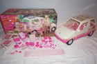 Barbie Mini van picnic camper vintage 1995 pink and white car in box accessories