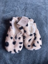 Women  s Faux Fur Slipper Socks Non-Slip Grippers Leopard Print S/M 5-7