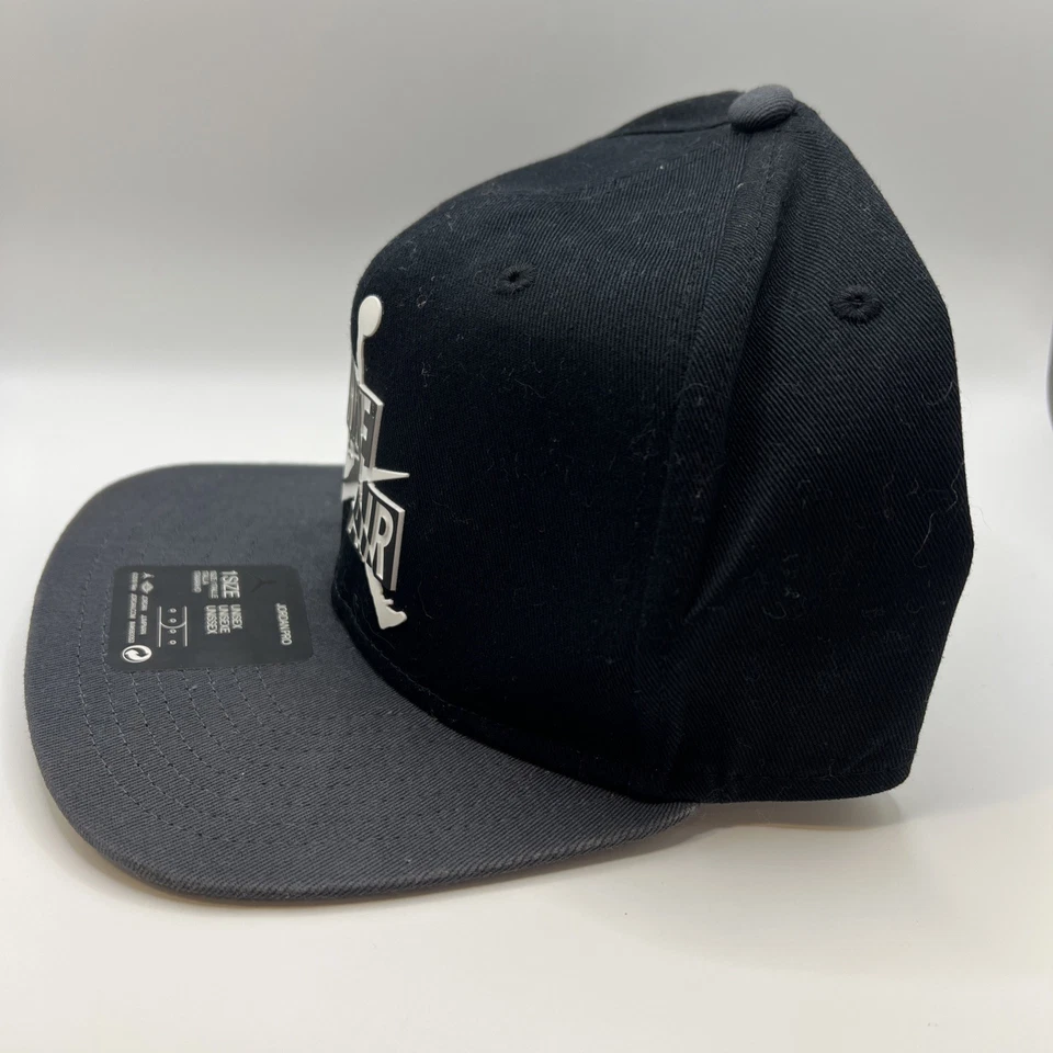 Gorra Air Jordan Pro Jumpman Classic Snapback 2019 con logotipo de goma negra y blanca  Foto 3 de 4