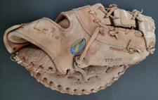 Spalding Tfb-100 Competition Series Right Hand Throw Softball Glove 42-3425 Rare