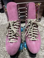 Malibu Barbie Limited Edition Skates - 9 US - Quad Roller Skates Fun Fashion
