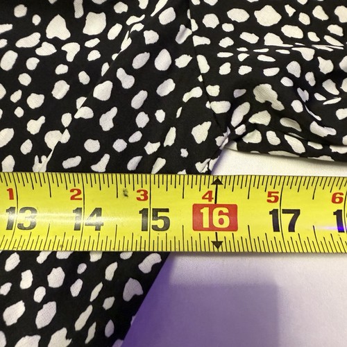 Hübsches Gartenkleid Gr. M schwarz weiß Rüschen Stretch lang Ballonärmel Punkte - Bild 3 von 12