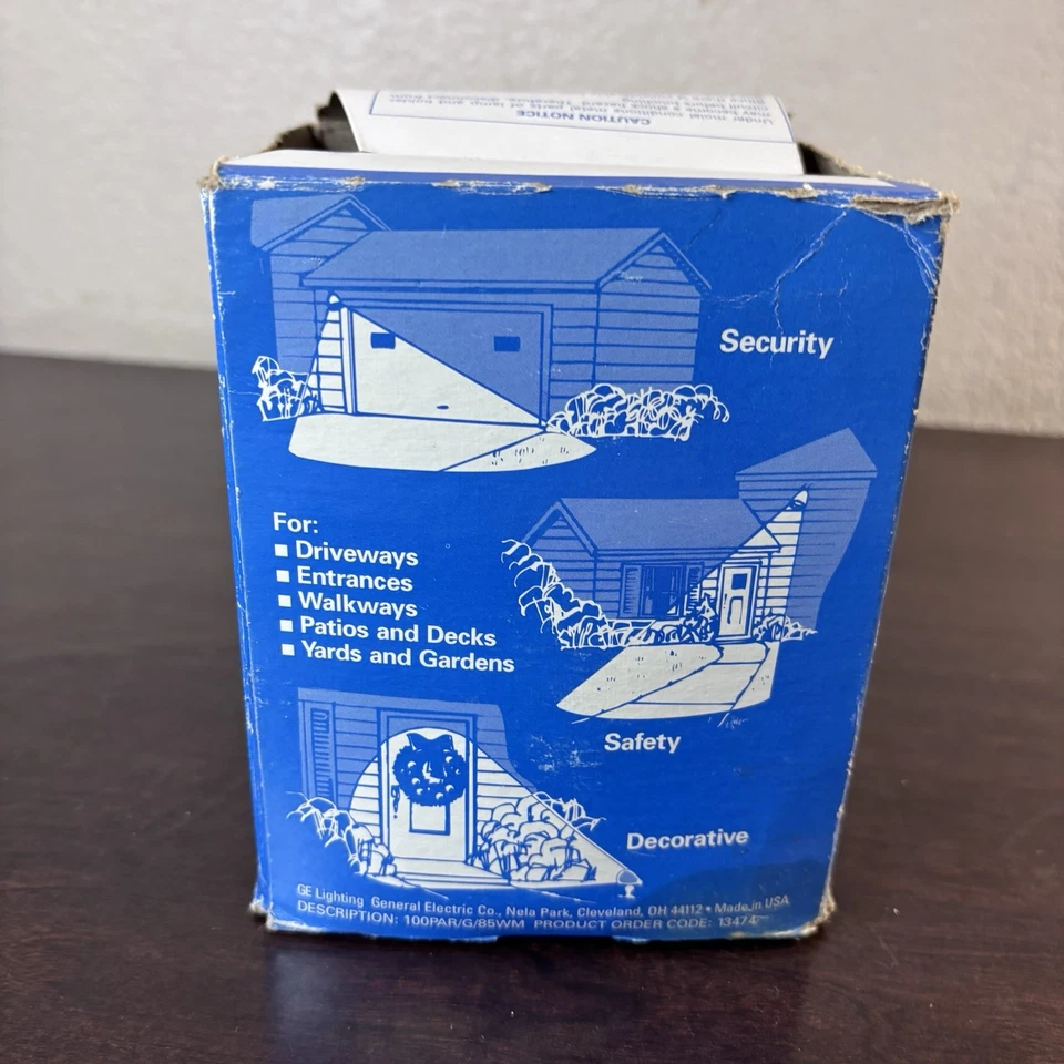 GE Miser Vtg Outdoor Floodlight Green Light Bulb 85 Watt replaces 100 watts - Image 4 of 4