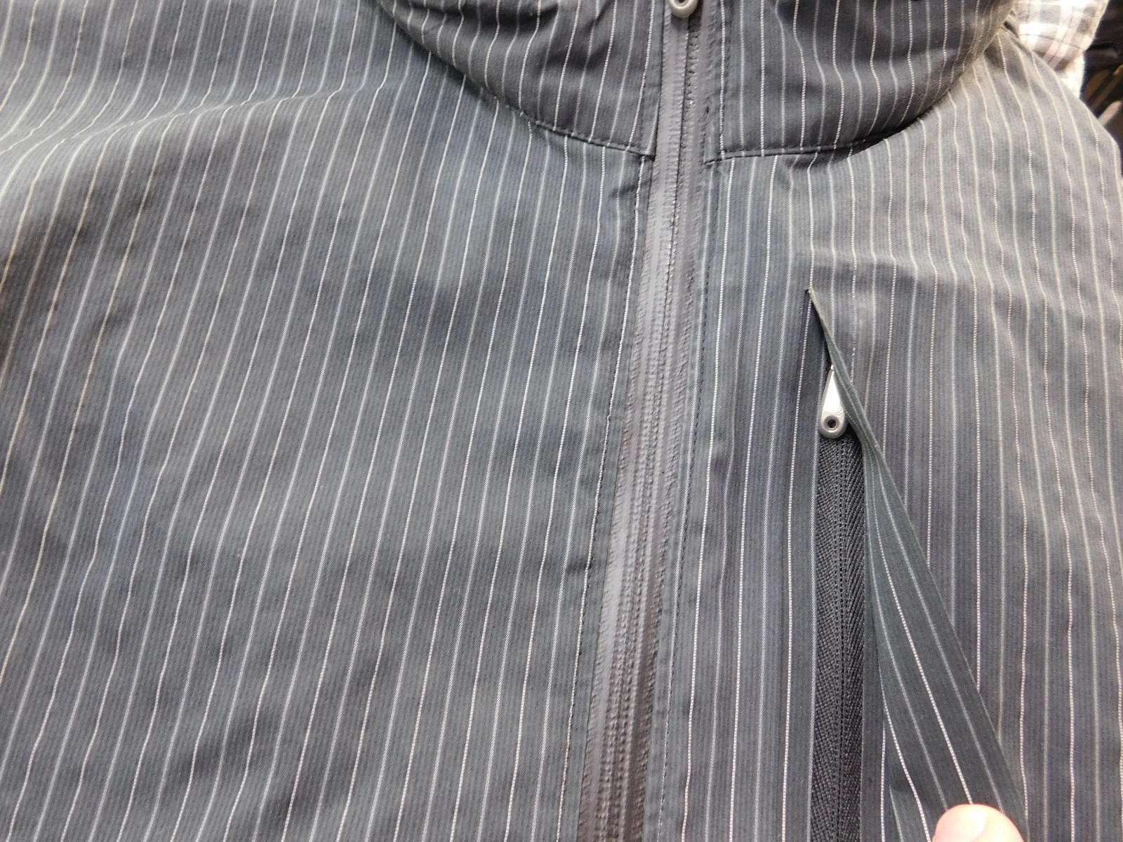 Lululemon Mens XL Pinstripe Full Zip Jacket Black Gray Vent Back Pockets - product detail image 8