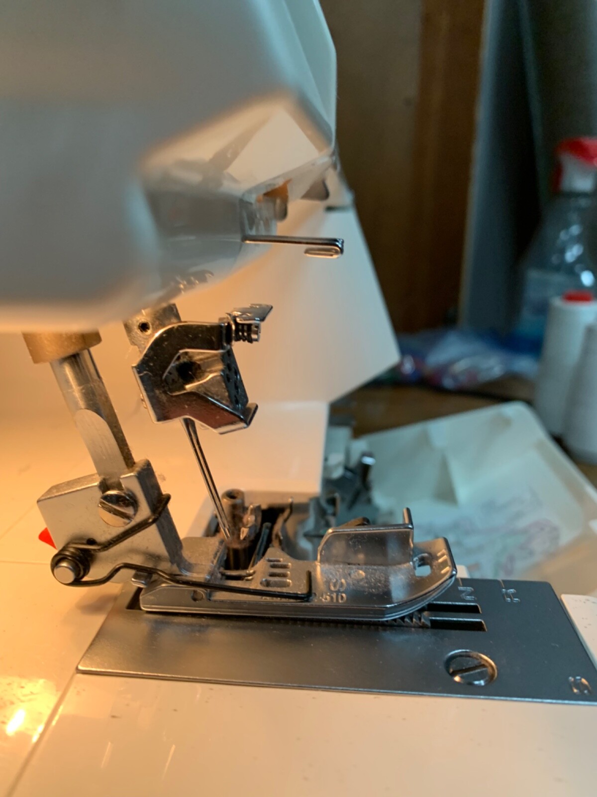 Husqvarna Viking Huskylock 936 Overlock Serger Sewing Machine eBay