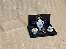 REUTTER PORCELAIN R3978 FOR MINIATURE DOLLHOUSE