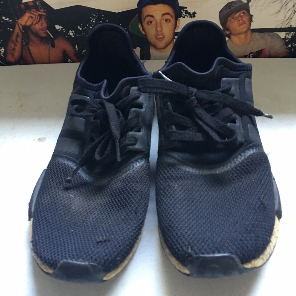 nmd r1 black blue tab