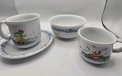 Vintage Eschenbach ''Bambolino'' porcelain child's serving set. Germany EUC READ