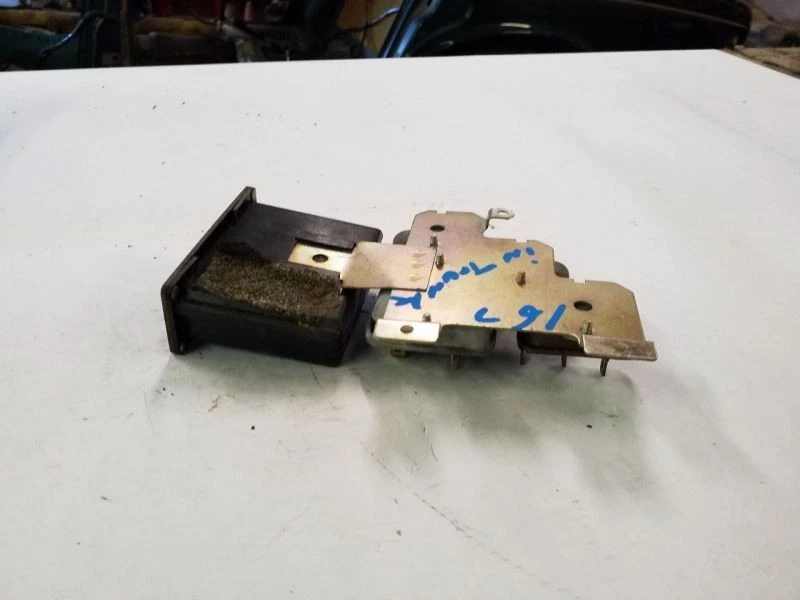 Conjunto de bloque de relé de maletero para 83 84 85 86 Jaguar XJ6 Foto 4 de 4