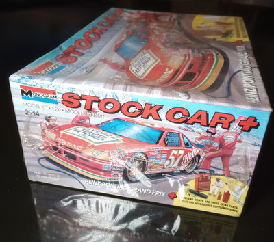 Monogram Stock Car+ 1:24 Scale Model Kit 2914 Heinz Pontiac Grand Prix