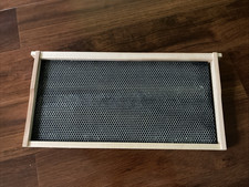 Medium Honey Beehive Frames with plastic foundation HEAVY Wax. ASSEMBLIED 10pcs