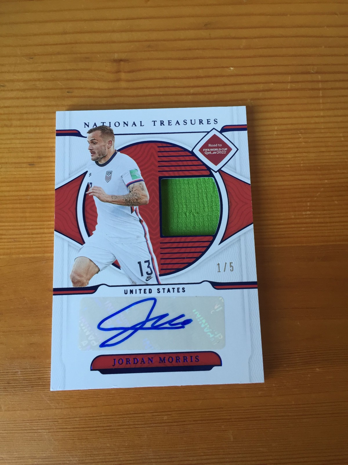 2022 Panini National Treasures World Cup Jordan Morris USA USMNT Auto Patch 1/5 view 1
