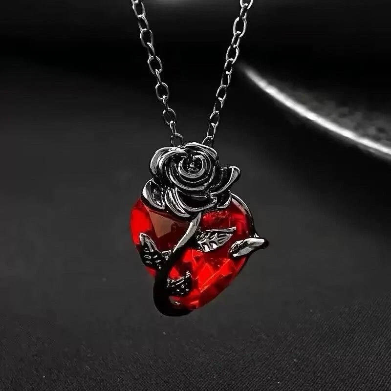 Gothic Heart necklace for Women Vintage Punk Blacke Rose Necklaces