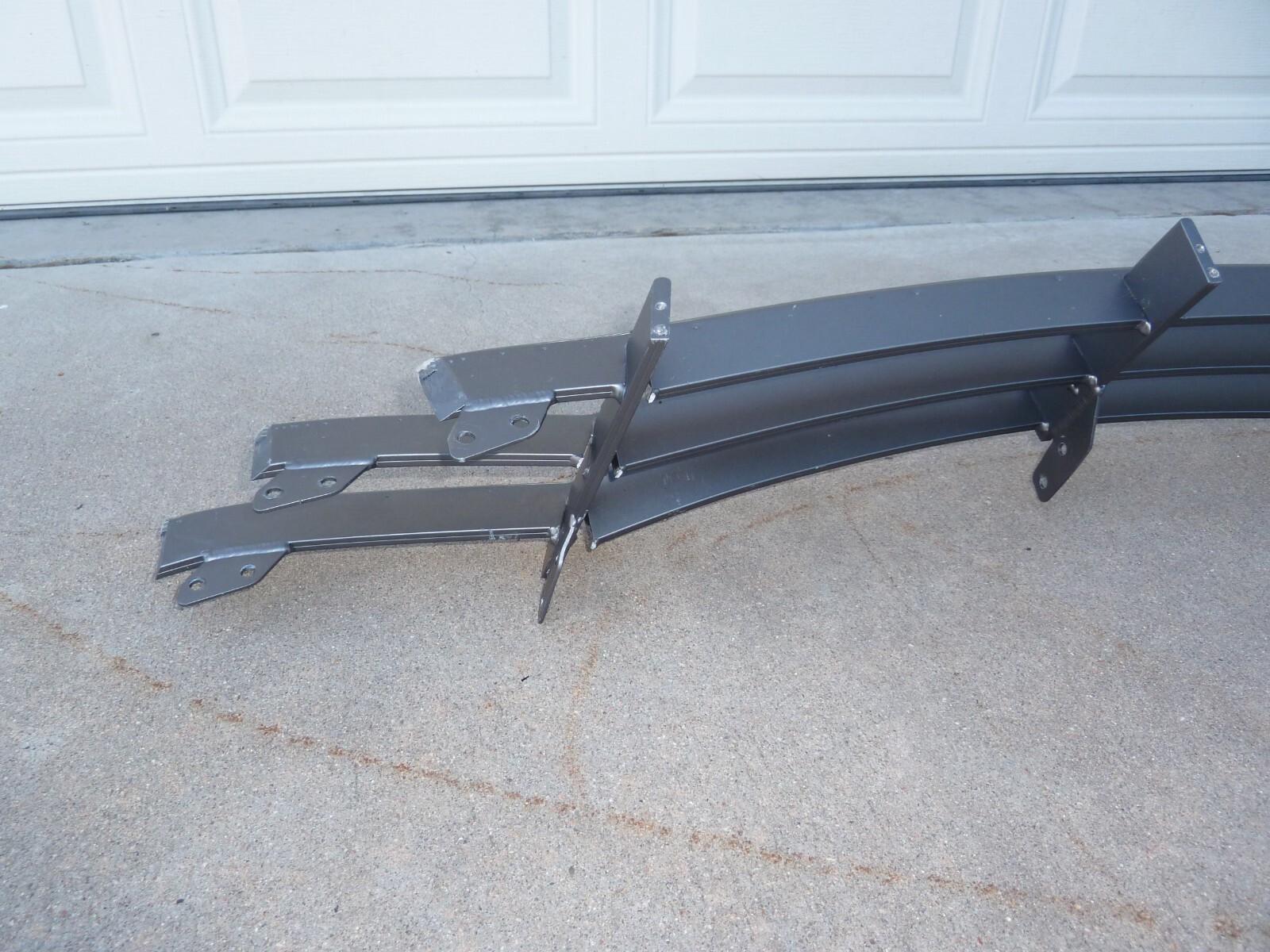 15-18 Ferrari California OEM Front Bumper Center GRILLE DAMAGED ASSEMBLY SCREEN