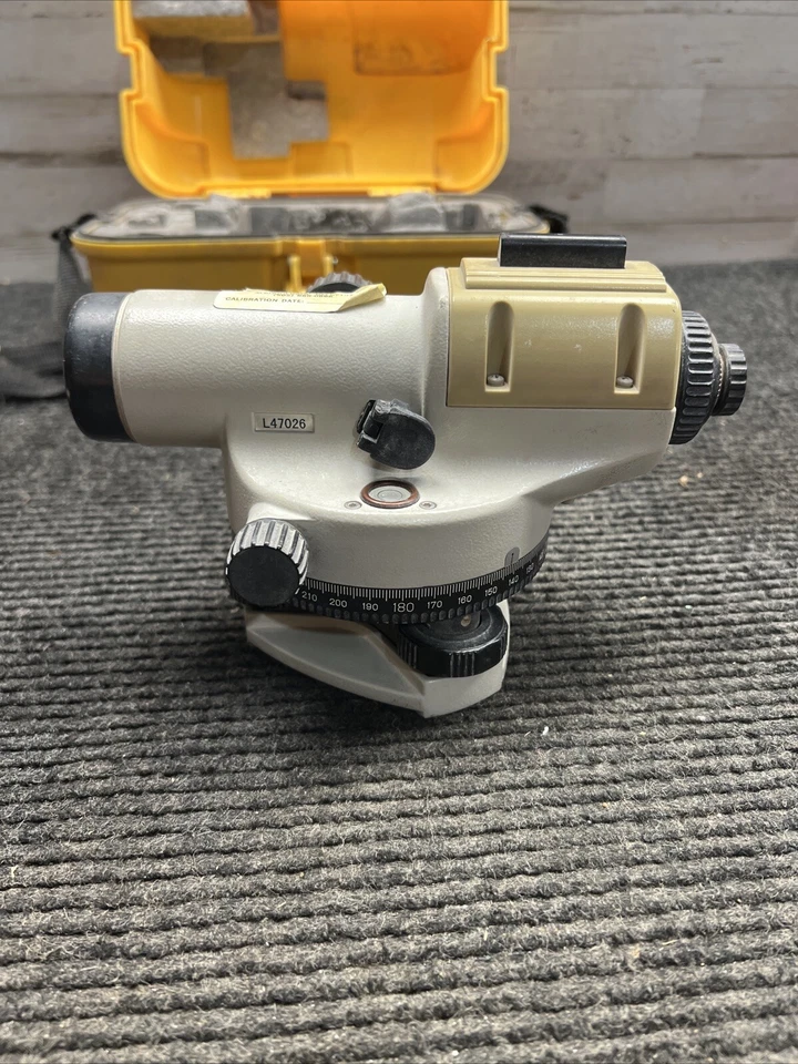 Used Unknown Brand TransitLevel w/ Case L47026 - Image 3 of 4