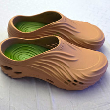 Echo Wave Crocs. Size 8M 10 US. Brand New.