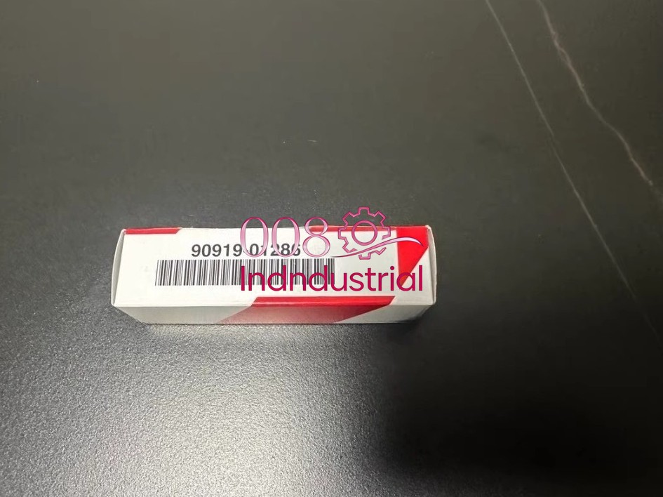 4PC New 9091901286 FK16HBR-J8 3508 Long life Spark plug 90919-01286