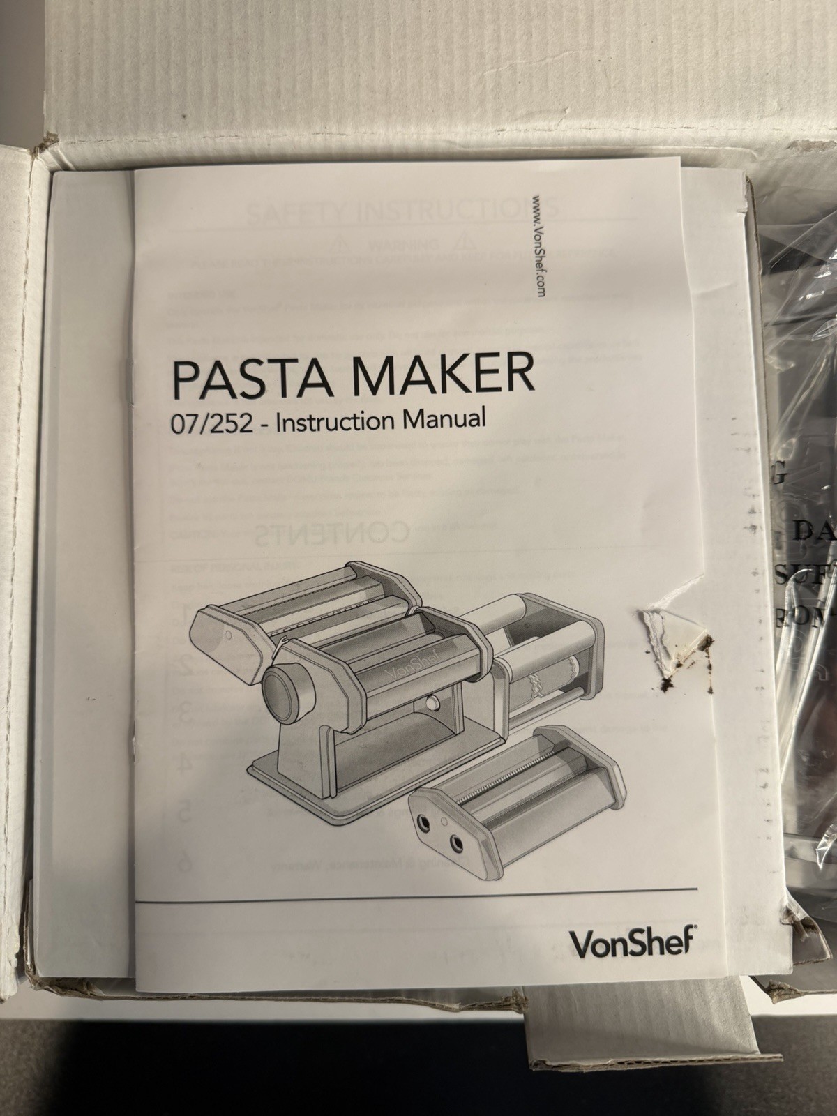 Vonshef Pasta Maker 07/252 With Attachments Open Box