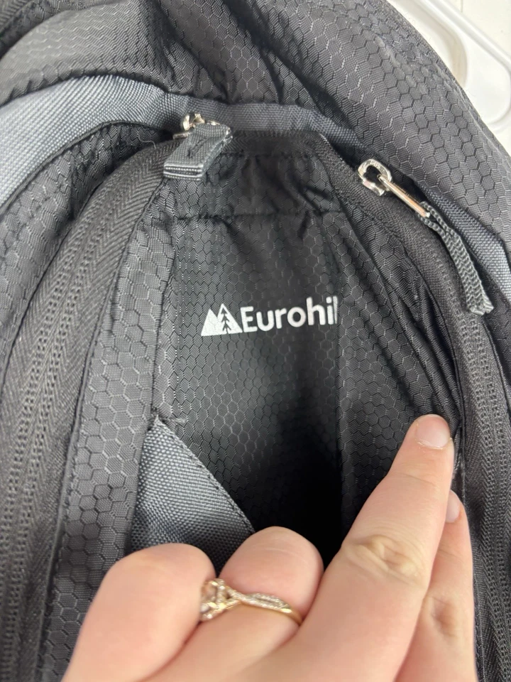 Eurohike Nova Camping 25L Rucksacks Daysacks Black Backpack Hiking Outdoors - Image 2 of 4