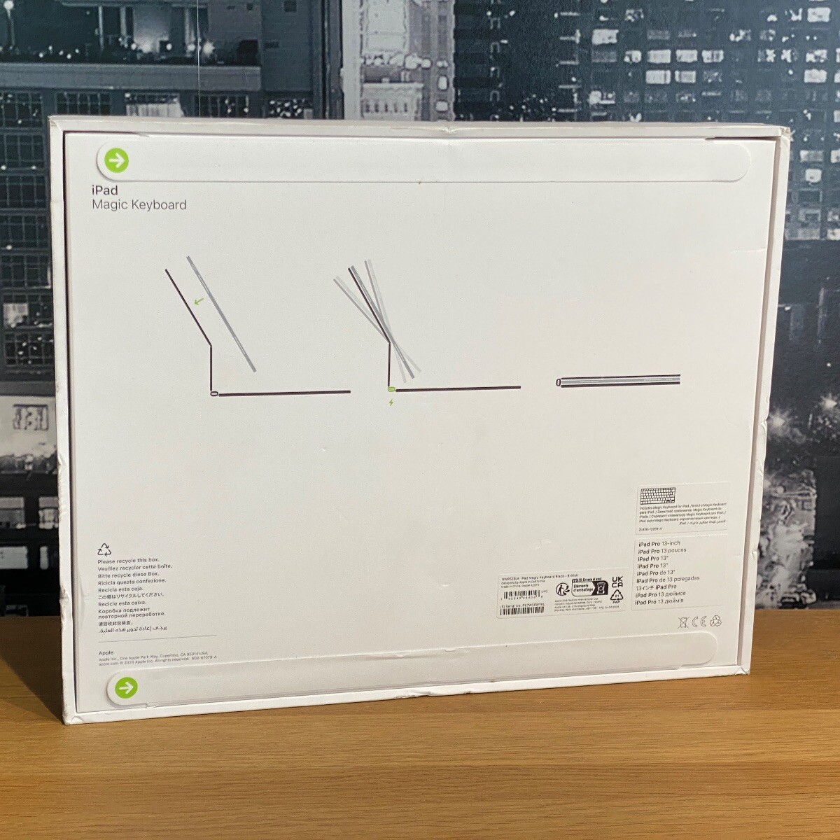 Apple Magic Keyboard iPad Pro 13 Apple Magic Keyboard iPad Pro 13