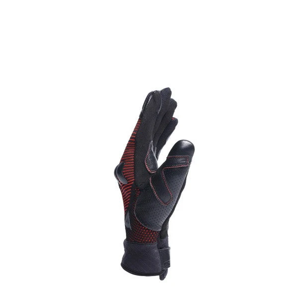 Black Red, photo 3 of 11