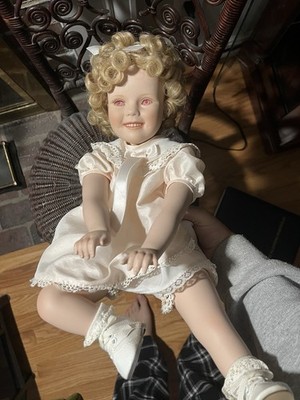 Danbury Mint Shirley Temple porcelain doll ''Little Miss Shirley'' Elke Hutchens
