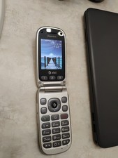 Pantech Breeze 3 III P2030 -  AT T  Cellular Flip Phone .