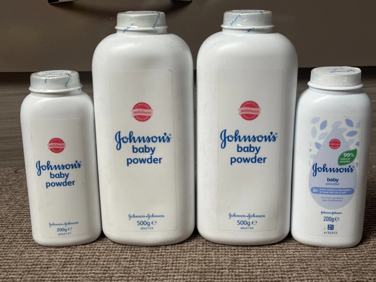 Original Johnson's Baby Powder Johnson & Johnson Discontinued 2 x 500g, 2 x 200g
Opens in a new wind