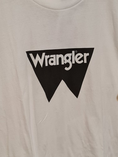Mens Wrangler Classic Fangs Out Cotton T-shirt White New w/tags Free Postage - Picture 2 of 8