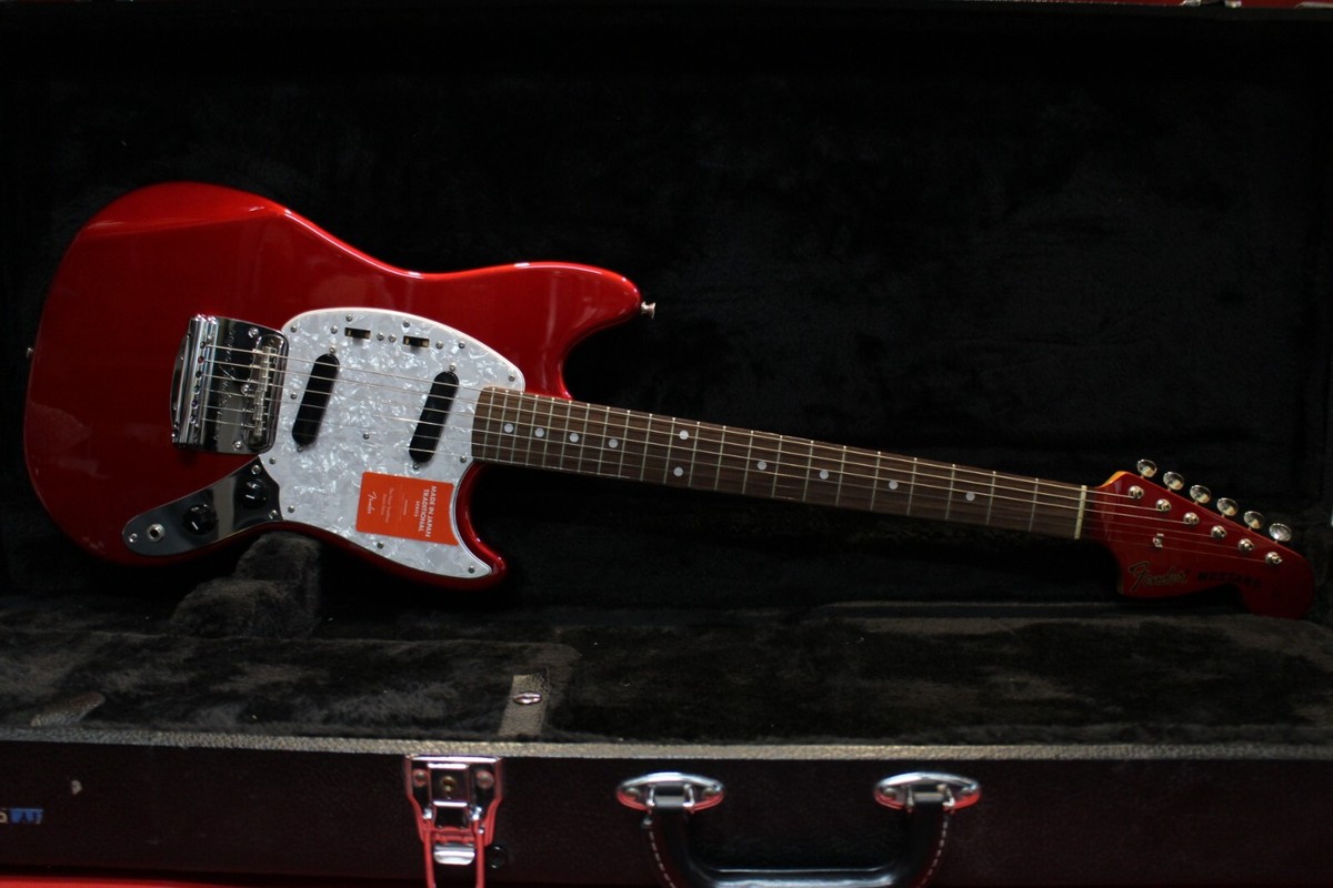 ギター Fender Japan MIJ Traditional 70s Mustang Fender MIJ Traditional 70s Mustang Rosewood Flamingo Pink Japan