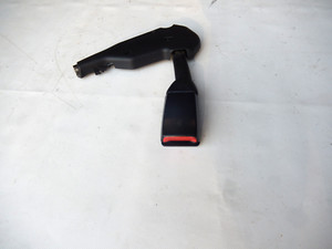 BMW E39 E38 Gurtschloss Untergurt Gurtstraffer vorne links Gurtkontrolle 8257797
