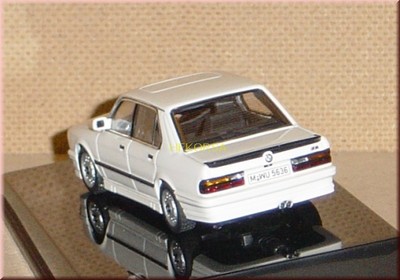 BMW M535i E 28 1984-87 Alpinweiß AUTOart 55161 Kk