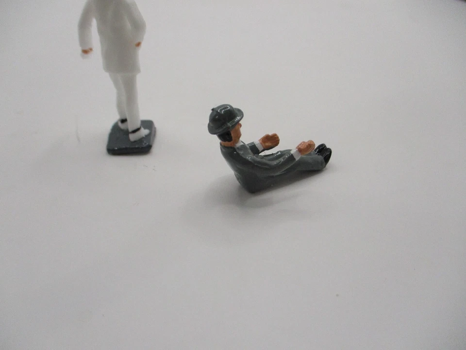 CORGI TOYS GS-40  REPLACEMENT FIGURES  JOHN STEED AND EMMA PEEL ONLY NO VEHICLE - Image 3 of 4