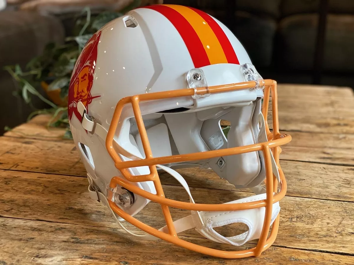 Ældre Geologi fætter STEVE YOUNG Edition TAMPA BAY BUCCANEERS Riddell Speed AUTHENTIC Football Helmet | eBay Ældre Geologi fætter STEVE YOUNG Edition TAMPA BAY BUCCANEERS Riddell Speed AUTHENTIC Football Helmet | eBay