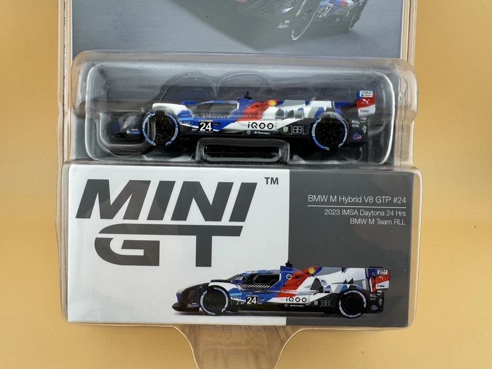 Mini GT 1:64 BMW M Hybrid V8 GTP #24 Team RLL 2023 IMSA Daytona 24 horas nuevo en caja Foto 3 de 4