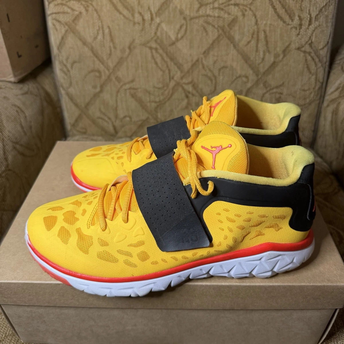 Jordan Flight Flex Trainer Black White for Sale 