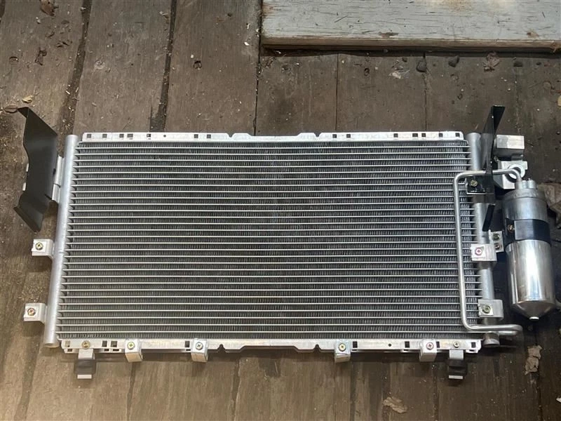 Condensador de aire acondicionado 4 puertas compatible con 02-04 ISUZU RODEO 530574 Foto 2 de 2