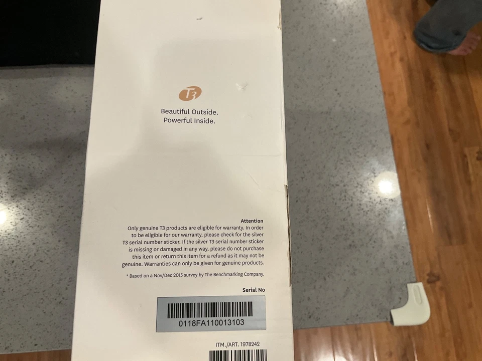 T3 Featherweight Luxe 2i Hair Dryer with Brush- New - White - Image 4 of 4