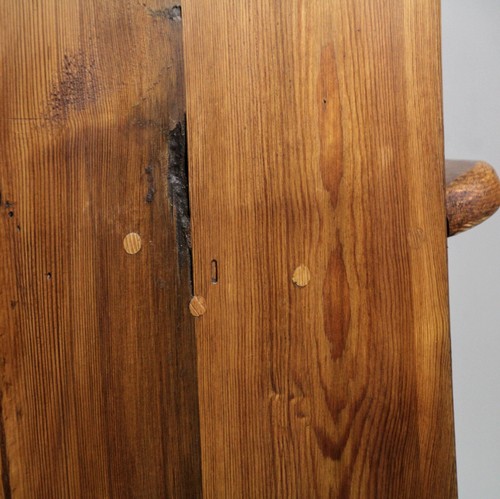 A late 19th century Victorian pitch pine church pew, dished seat - Picture 6 of 6