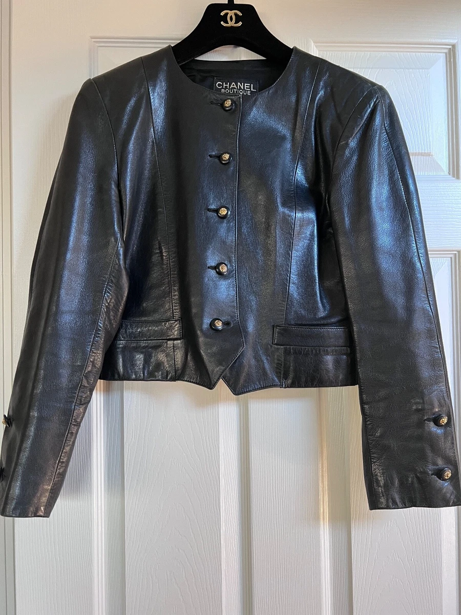 CHANEL BOUTIQUE 1980th Black Leather Jacket Gold Lion CC buttons FR40-FR38