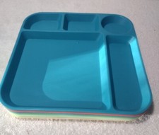 KIDS PLASTIC MEAL PLATES SET OF 8 COLORS