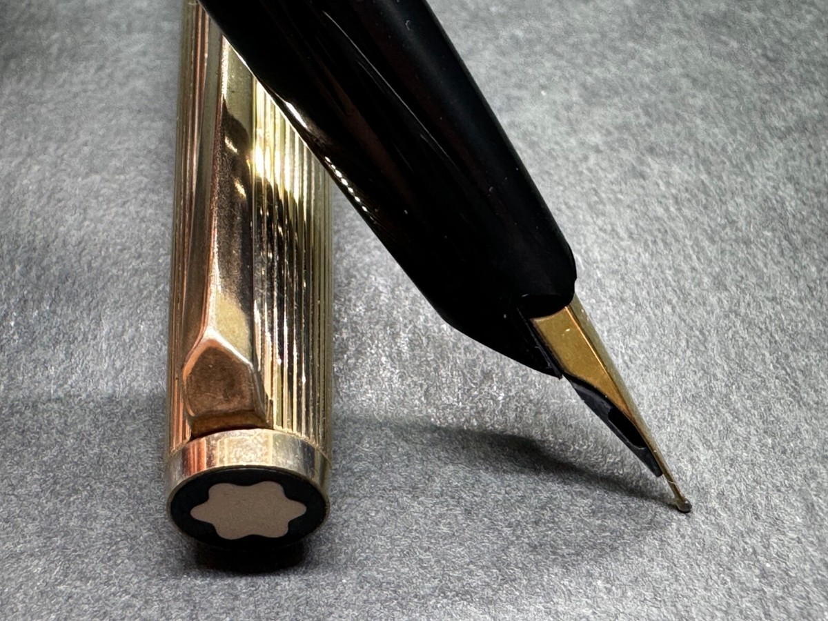 MONTBLANC No.124 Gold&Black Vintage Fountain Pen Piston-filler 18K