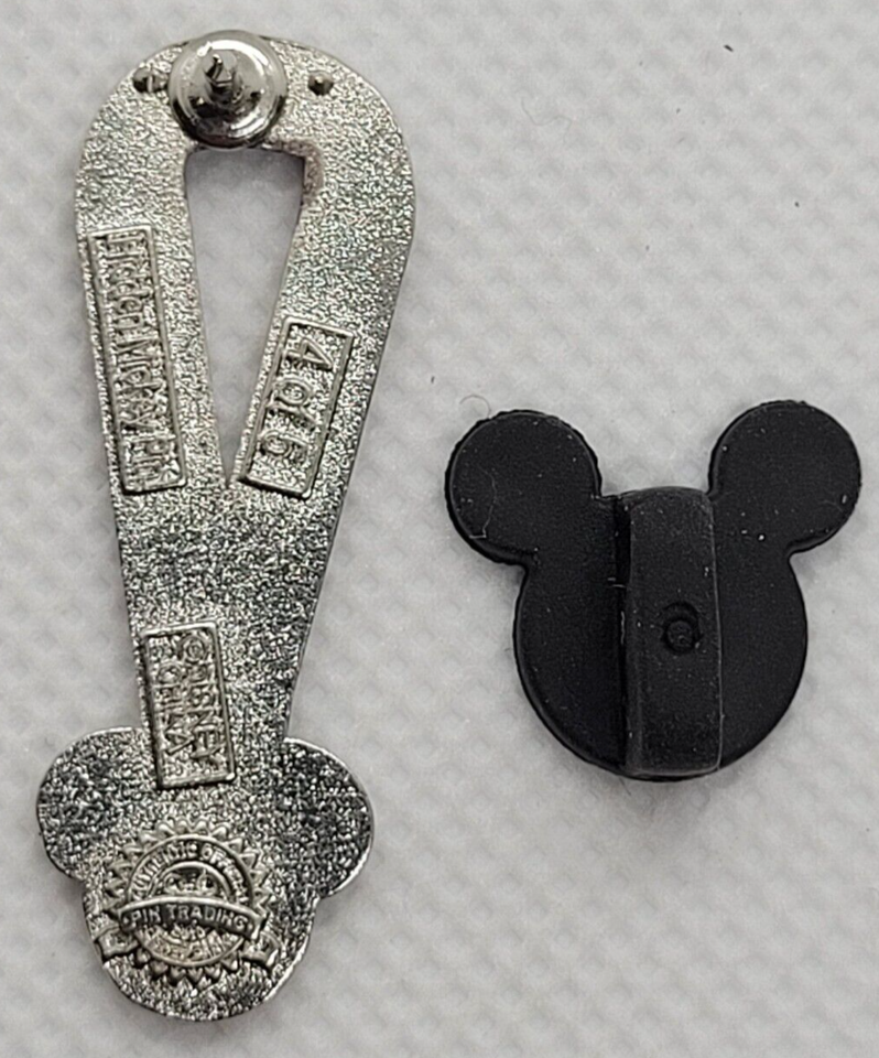 DISNEY Pin Trading Cast Member Red Lanyard 4/5 2010 Hidden Mickey